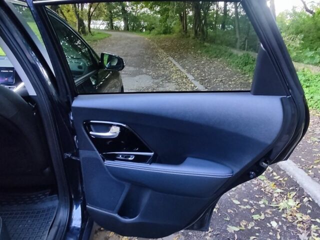 Синій Кіа Niro, об'ємом двигуна 0 л та пробігом 136 тис. км за 19480 $, фото 13 на Automoto.ua