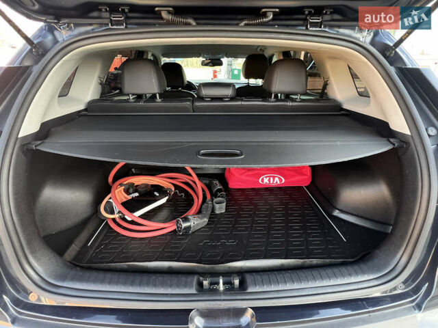 Синий Киа Niro, объемом двигателя 0 л и пробегом 92 тыс. км за 18799 $, фото 53 на Automoto.ua