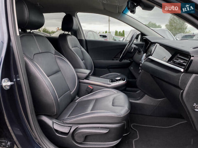 Синий Киа Niro, объемом двигателя 0 л и пробегом 119 тыс. км за 21800 $, фото 94 на Automoto.ua