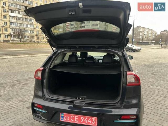 Синий Киа Niro, объемом двигателя 0 л и пробегом 89 тыс. км за 17500 $, фото 58 на Automoto.ua