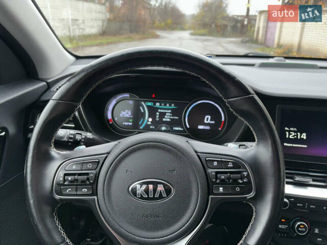 Синий Киа Niro, объемом двигателя 0 л и пробегом 115 тыс. км за 19900 $, фото 43 на Automoto.ua