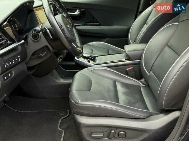 Киа Niro 2020 в Житомире на Automoto.ua Синий Киа Niro, объемом двигателя 0 л и пробегом 127 тыс. км за 19950 $, фото 12 на Automoto.ua