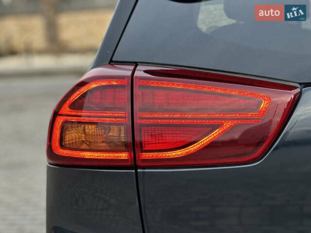 Синій Кіа Niro, об'ємом двигуна 0 л та пробігом 130 тис. км за 18990 $, фото 30 на Automoto.ua