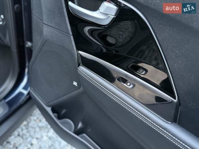 Синій Кіа Niro, об'ємом двигуна 0 л та пробігом 81 тис. км за 19350 $, фото 85 на Automoto.ua