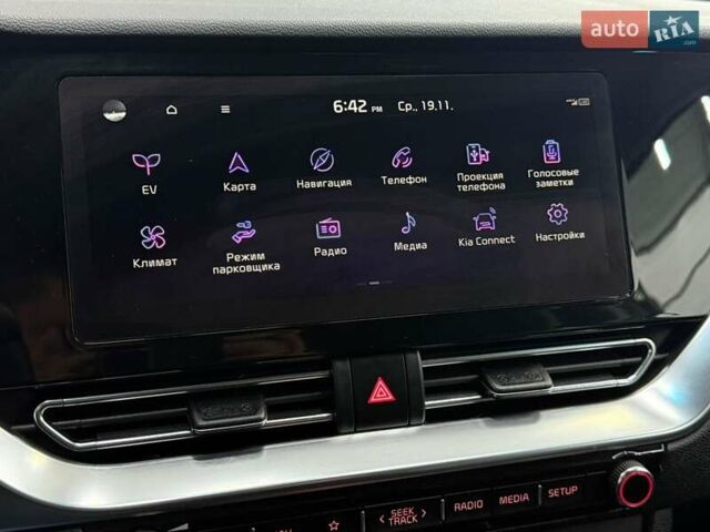 Синій Кіа Niro, об'ємом двигуна 0 л та пробігом 130 тис. км за 19071 $, фото 21 на Automoto.ua