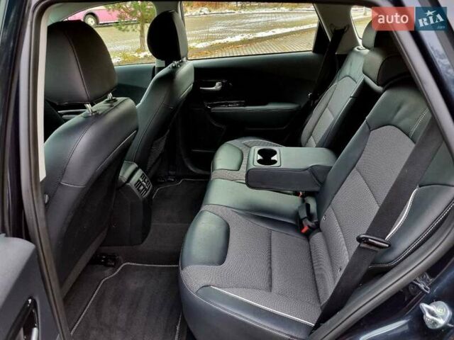 Синий Киа Niro, объемом двигателя 0 л и пробегом 67 тыс. км за 19399 $, фото 41 на Automoto.ua