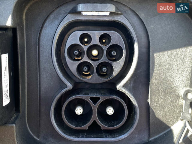 Синій Кіа Niro, об'ємом двигуна 0 л та пробігом 76 тис. км за 22900 $, фото 15 на Automoto.ua