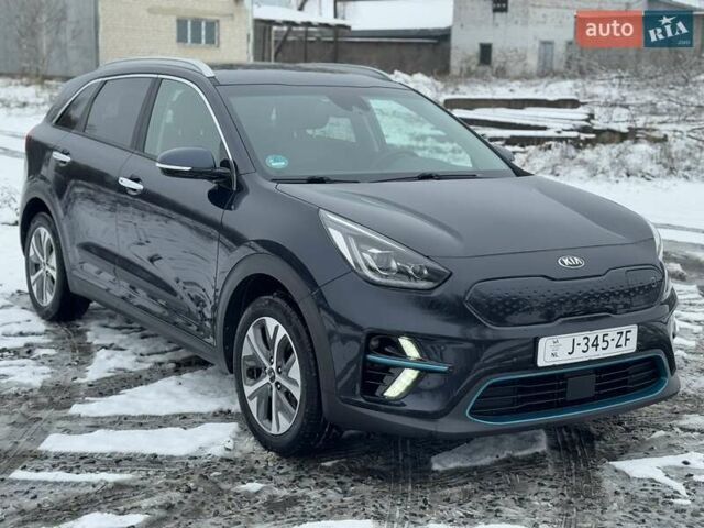 Синій Кіа Niro, об'ємом двигуна 0 л та пробігом 134 тис. км за 19300 $, фото 18 на Automoto.ua