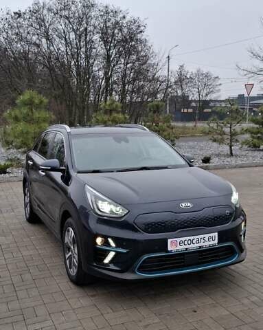 Синий Киа Niro, объемом двигателя 0 л и пробегом 113 тыс. км за 19528 $, фото 1 на Automoto.ua