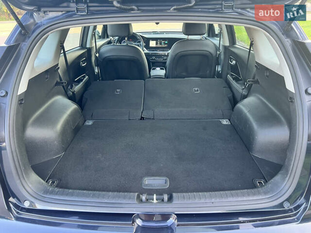 Синій Кіа Niro, об'ємом двигуна 0 л та пробігом 112 тис. км за 19500 $, фото 69 на Automoto.ua