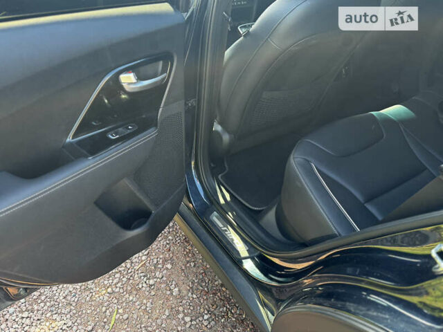 Синій Кіа Niro, об'ємом двигуна 0 л та пробігом 81 тис. км за 19699 $, фото 13 на Automoto.ua