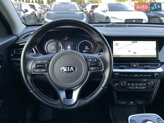 Синій Кіа Niro, об'ємом двигуна 0 л та пробігом 106 тис. км за 21900 $, фото 44 на Automoto.ua