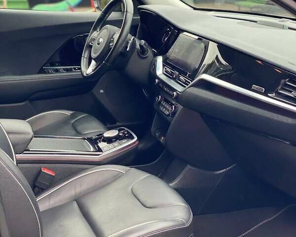 Синий Киа Niro, объемом двигателя 0 л и пробегом 126 тыс. км за 19200 $, фото 43 на Automoto.ua