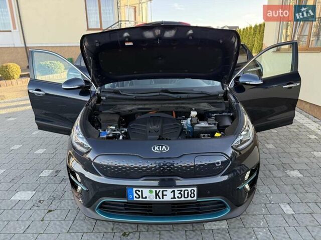 Синий Киа Niro, объемом двигателя 0 л и пробегом 78 тыс. км за 20950 $, фото 114 на Automoto.ua