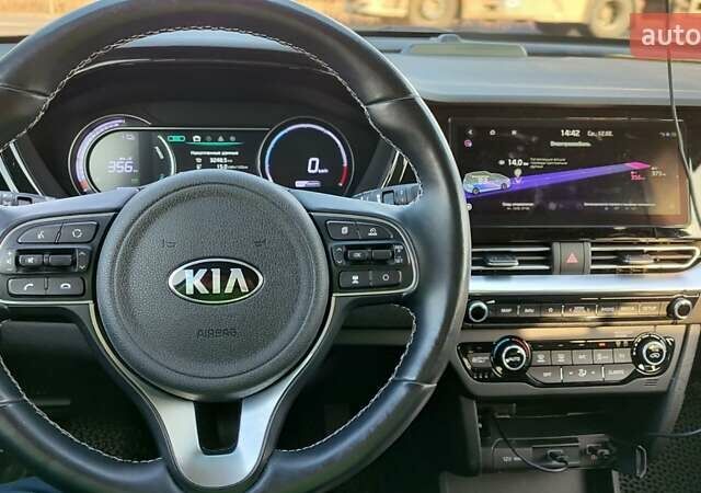Синий Киа Niro, объемом двигателя 0 л и пробегом 104 тыс. км за 20800 $, фото 9 на Automoto.ua
