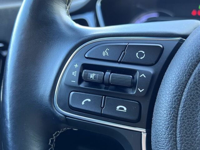 Синий Киа Niro, объемом двигателя 0 л и пробегом 112 тыс. км за 495 $, фото 14 на Automoto.ua