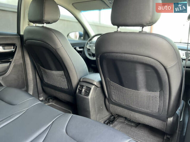 Синий Киа Niro, объемом двигателя 0 л и пробегом 126 тыс. км за 18548 $, фото 36 на Automoto.ua