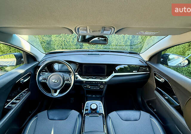 Синій Кіа Niro, об'ємом двигуна 0 л та пробігом 71 тис. км за 19700 $, фото 16 на Automoto.ua