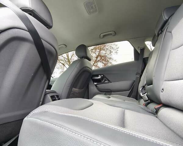 Синій Кіа Niro, об'ємом двигуна 0 л та пробігом 150 тис. км за 18000 $, фото 37 на Automoto.ua