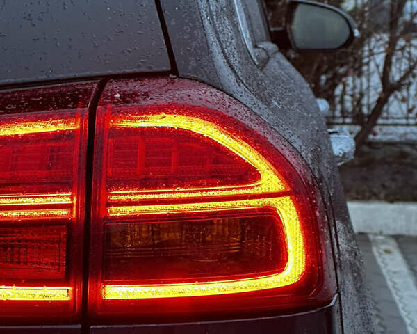 Синій Кіа Niro, об'ємом двигуна 0 л та пробігом 100 тис. км за 19900 $, фото 5 на Automoto.ua