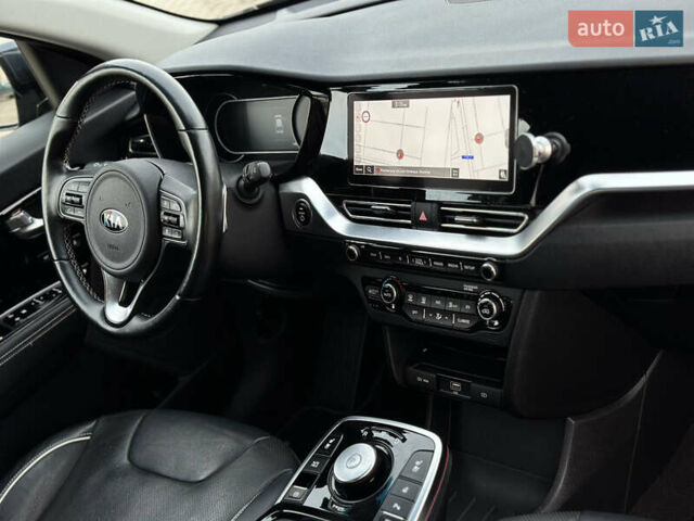 Синій Кіа Niro, об'ємом двигуна 0 л та пробігом 130 тис. км за 18990 $, фото 61 на Automoto.ua