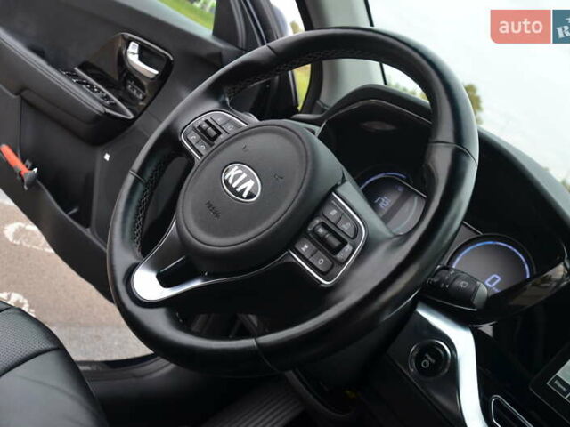 Киа Niro 2020 в Дрогобыче на Automoto.ua Синий Киа Niro, объемом двигателя 0 л и пробегом 81 тыс. км за 19550 $, фото 63 на Automoto.ua