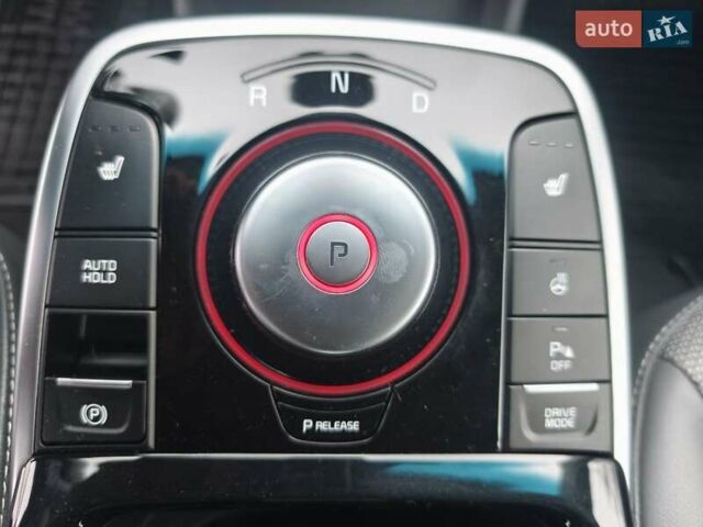 Синій Кіа Niro, об'ємом двигуна 0 л та пробігом 150 тис. км за 18000 $, фото 29 на Automoto.ua