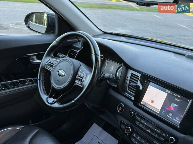 Синий Киа Niro, объемом двигателя 0 л и пробегом 138 тыс. км за 17800 $, фото 34 на Automoto.ua