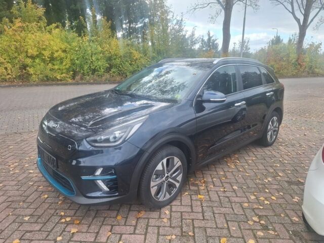 Синий Киа Niro, объемом двигателя 0 л и пробегом 105 тыс. км за 18999 $, фото 2 на Automoto.ua