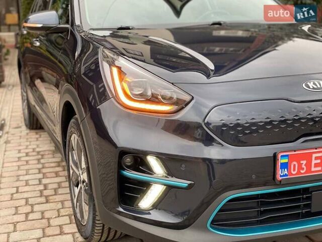 Синий Киа Niro, объемом двигателя 0 л и пробегом 126 тыс. км за 19200 $, фото 1 на Automoto.ua
