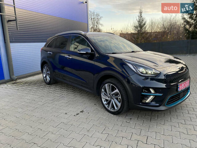 Синій Кіа Niro, об'ємом двигуна 0 л та пробігом 105 тис. км за 20300 $, фото 5 на Automoto.ua