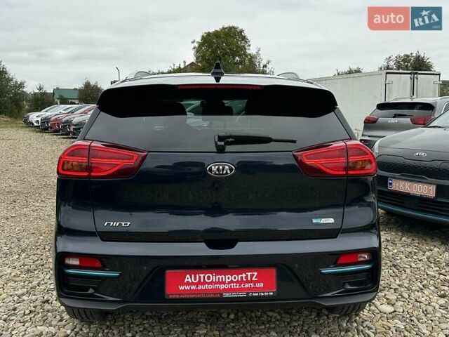 Синий Киа Niro, объемом двигателя 0 л и пробегом 117 тыс. км за 19900 $, фото 24 на Automoto.ua