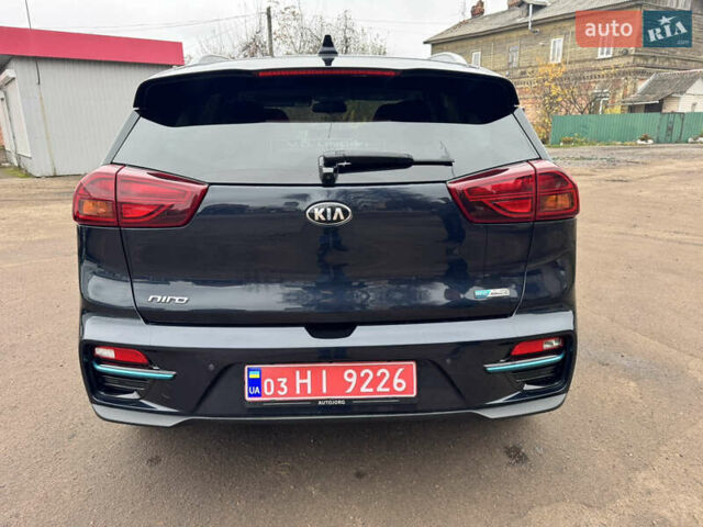 Синий Киа Niro, объемом двигателя 0 л и пробегом 125 тыс. км за 18500 $, фото 5 на Automoto.ua