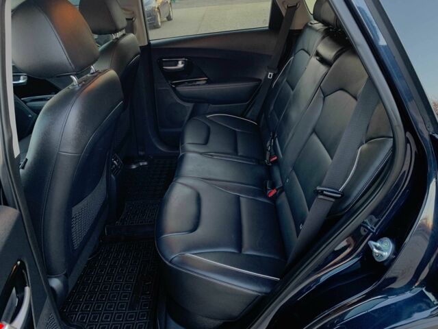 Синій Кіа Niro, об'ємом двигуна 0 л та пробігом 119 тис. км за 18455 $, фото 15 на Automoto.ua