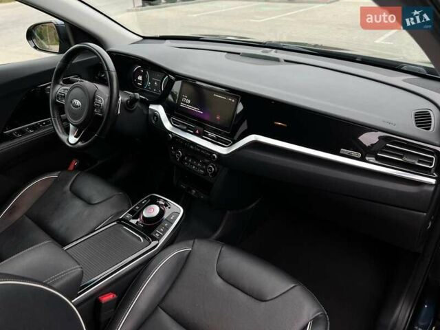 Синій Кіа Niro, об'ємом двигуна 0 л та пробігом 156 тис. км за 19300 $, фото 21 на Automoto.ua