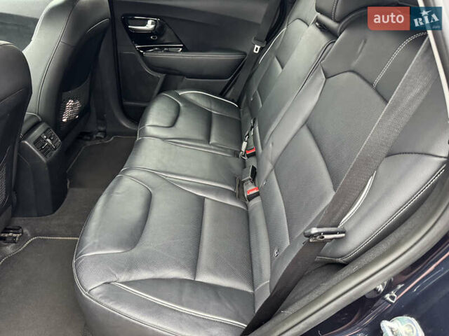 Синий Киа Niro, объемом двигателя 0 л и пробегом 125 тыс. км за 18500 $, фото 16 на Automoto.ua