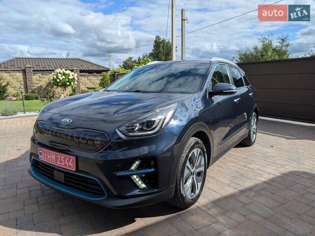 Киа Niro 2020 в Луцке на Automoto.ua Синий Киа Niro, объемом двигателя 0 л и пробегом 157 тыс. км за 19700 $, фото 2 на Automoto.ua