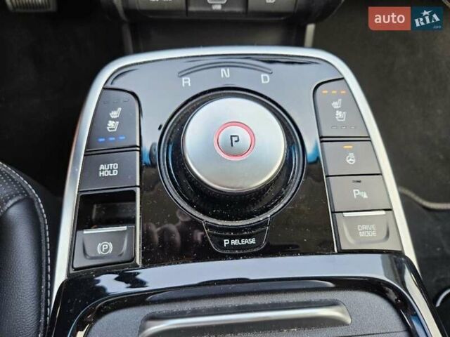 Синій Кіа Niro, об'ємом двигуна 0 л та пробігом 105 тис. км за 21193 $, фото 33 на Automoto.ua
