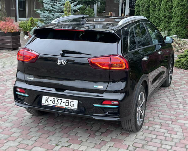 Синій Кіа Niro, об'ємом двигуна 0 л та пробігом 107 тис. км за 19200 $, фото 6 на Automoto.ua