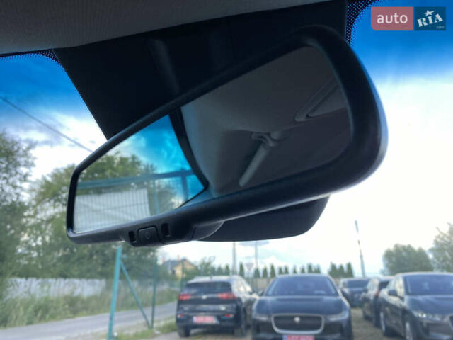 Синій Кіа Niro, об'ємом двигуна 0 л та пробігом 76 тис. км за 22900 $, фото 43 на Automoto.ua