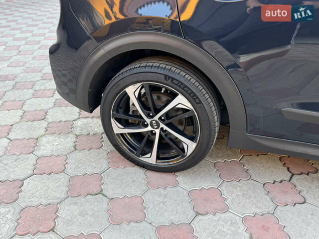 Синій Кіа Niro, об'ємом двигуна 0 л та пробігом 130 тис. км за 18199 $, фото 52 на Automoto.ua