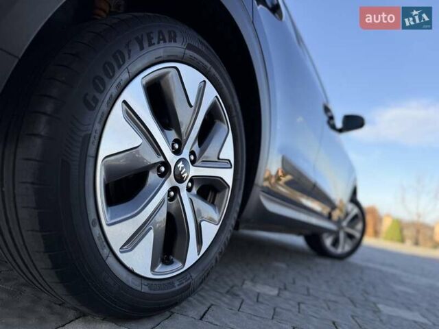 Синий Киа Niro, объемом двигателя 0 л и пробегом 78 тыс. км за 20950 $, фото 45 на Automoto.ua