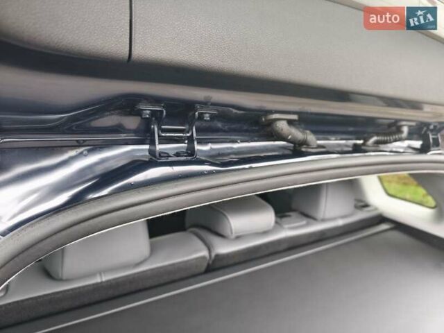 Синій Кіа Niro, об'ємом двигуна 0 л та пробігом 150 тис. км за 18000 $, фото 41 на Automoto.ua