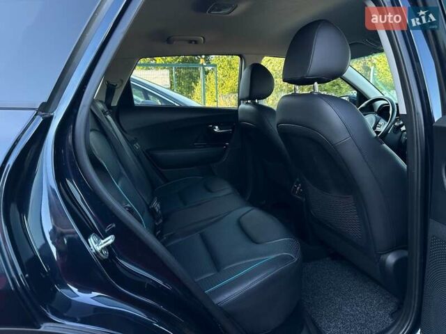Синий Киа Niro, объемом двигателя 0 л и пробегом 58 тыс. км за 22900 $, фото 72 на Automoto.ua