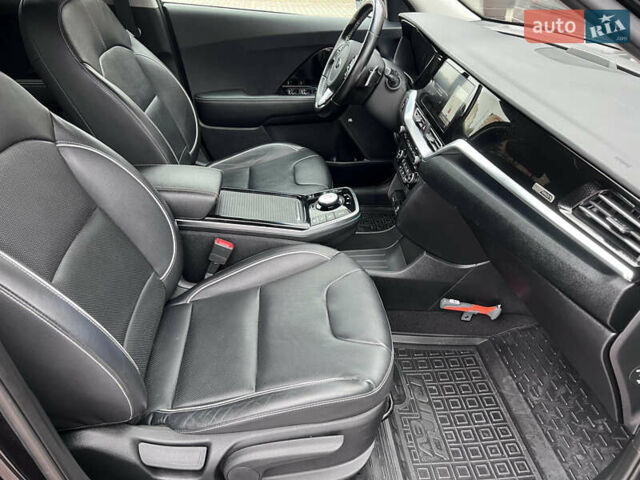 Синій Кіа Niro, об'ємом двигуна 0 л та пробігом 107 тис. км за 19200 $, фото 35 на Automoto.ua