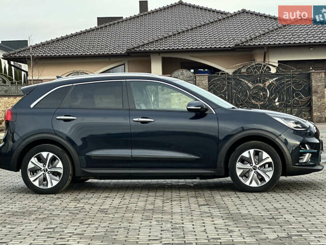 Синій Кіа Niro, об'ємом двигуна 0 л та пробігом 130 тис. км за 18990 $, фото 6 на Automoto.ua
