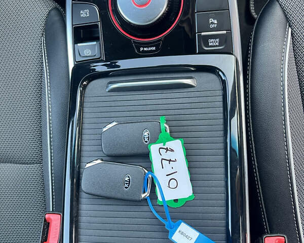 Синій Кіа Niro, об'ємом двигуна 0 л та пробігом 112 тис. км за 19500 $, фото 59 на Automoto.ua