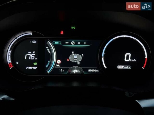 Синий Киа Niro, объемом двигателя 0 л и пробегом 90 тыс. км за 19999 $, фото 3 на Automoto.ua