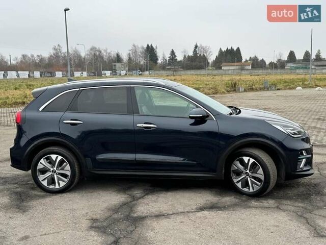 Синий Киа Niro, объемом двигателя 0 л и пробегом 155 тыс. км за 19900 $, фото 6 на Automoto.ua