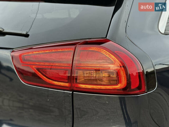 Синій Кіа Niro, об'ємом двигуна 0 л та пробігом 130 тис. км за 18990 $, фото 27 на Automoto.ua